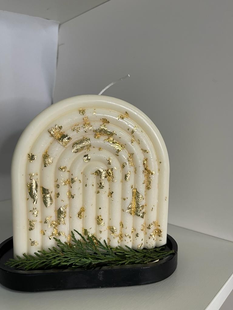 Lavorazioni artigianali in ceramica/gesso/cera su ordinazione