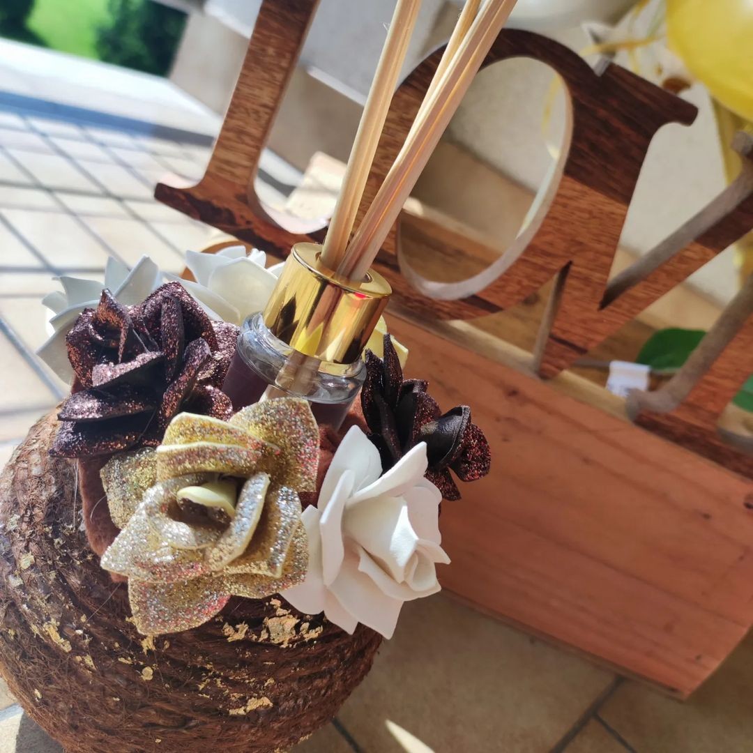 Profumatore in corda con fiori in gomma eva realizzato a mano